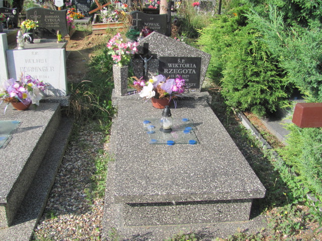 Grób WIKTORIA RZEGOTA