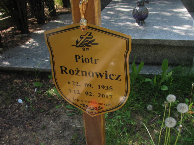 Piotr Rożnowicz 1935 Bielawa - Grobonet - Wyszukiwarka osób pochowanych
