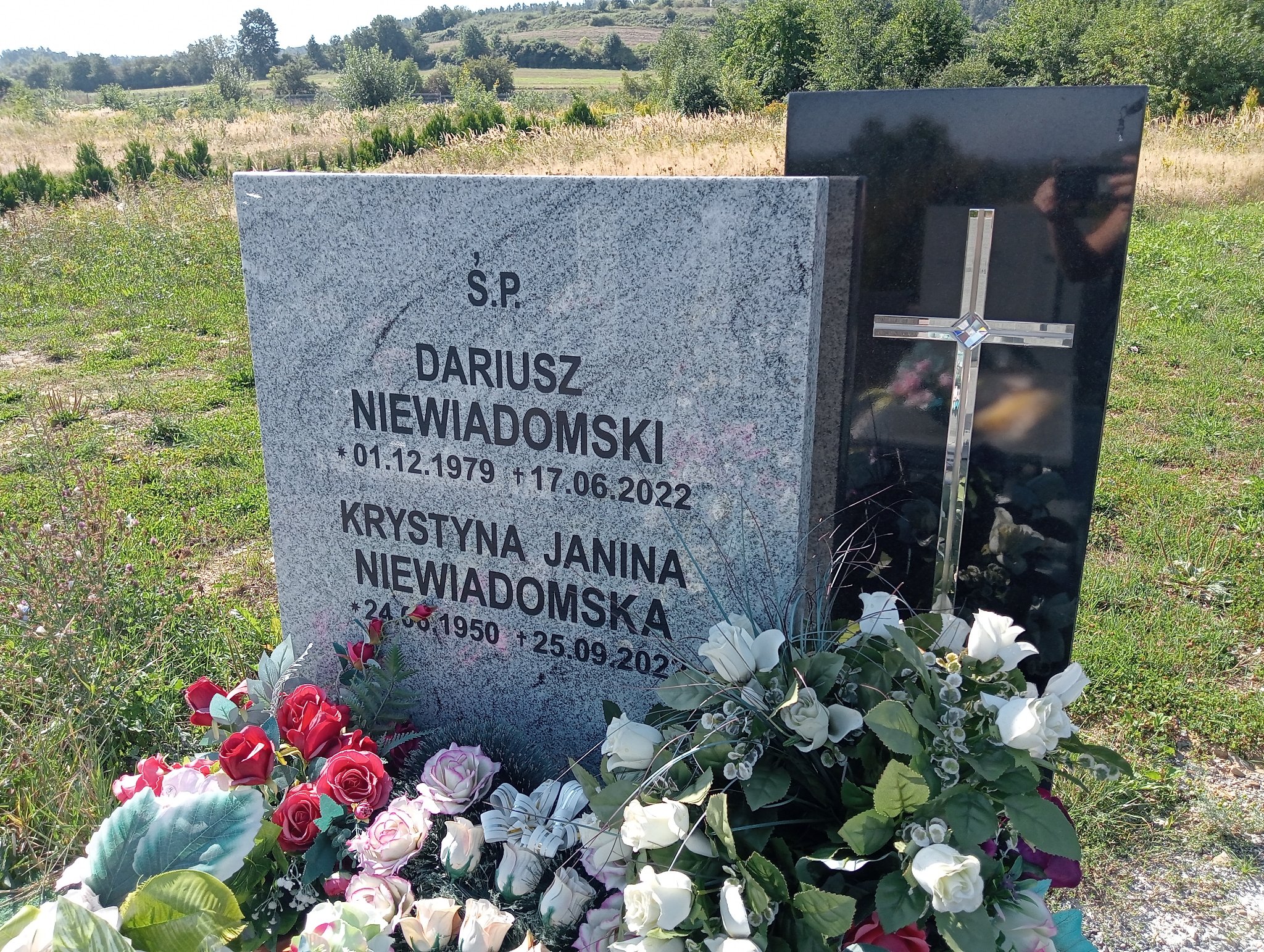 Dariusz Niewiadomski 1979 Bielawa - Grobonet - Wyszukiwarka osób pochowanych