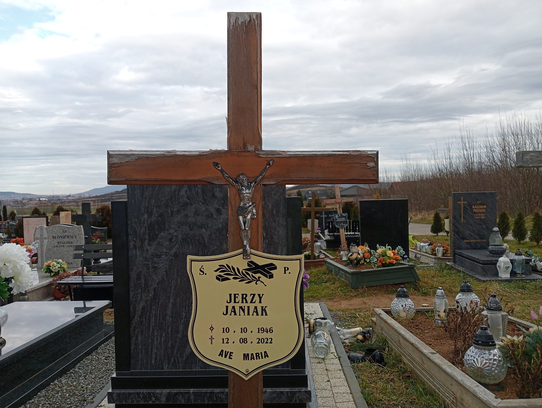 Jerzy Janiak 1946 Bielawa - Grobonet - Wyszukiwarka osób pochowanych